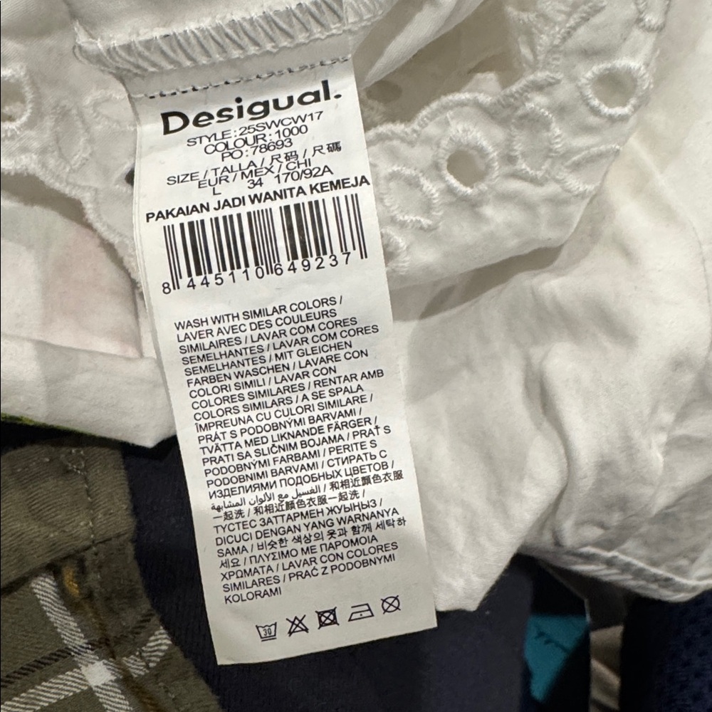 Desigual White Button Down Shirt. NWT - Picture 6 of 6